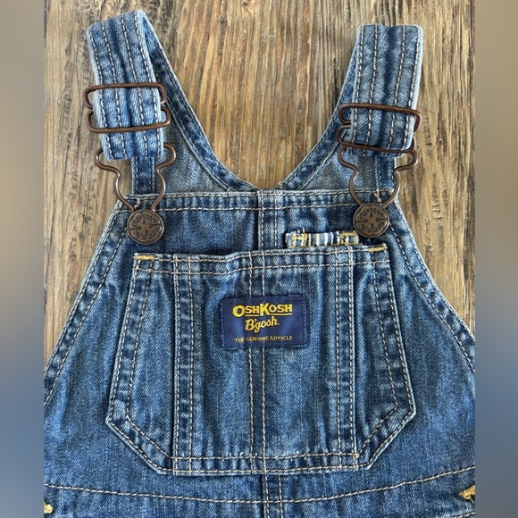 OshKosh B'gosh Vestbak Jean Overalls 18 Mos Double Knee Blue Denim Stripe Detail - Picture 7 of 12
